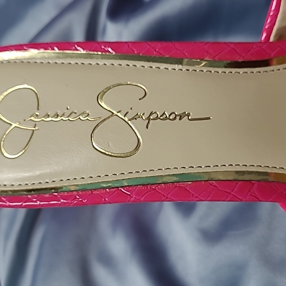 Jessica Simpson - Picture 2 of 6